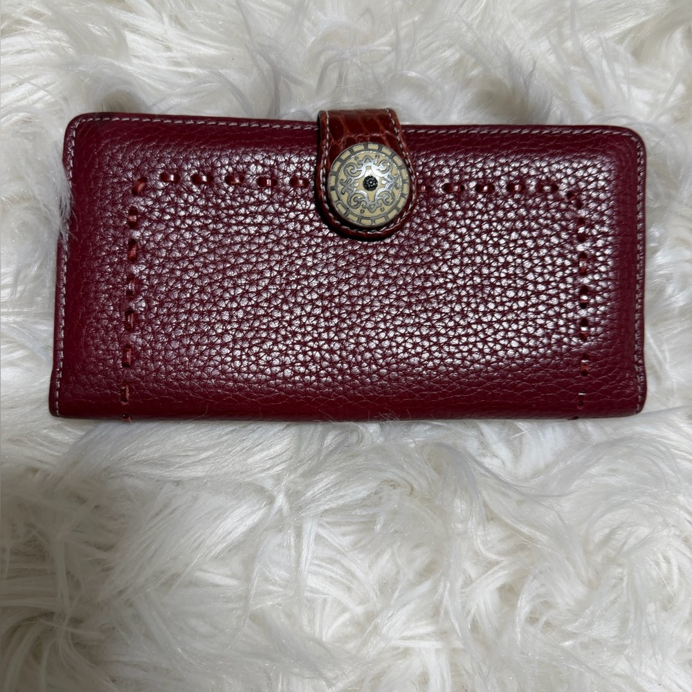 BRIGHTON, Elegant Burgundy Leather Wallet